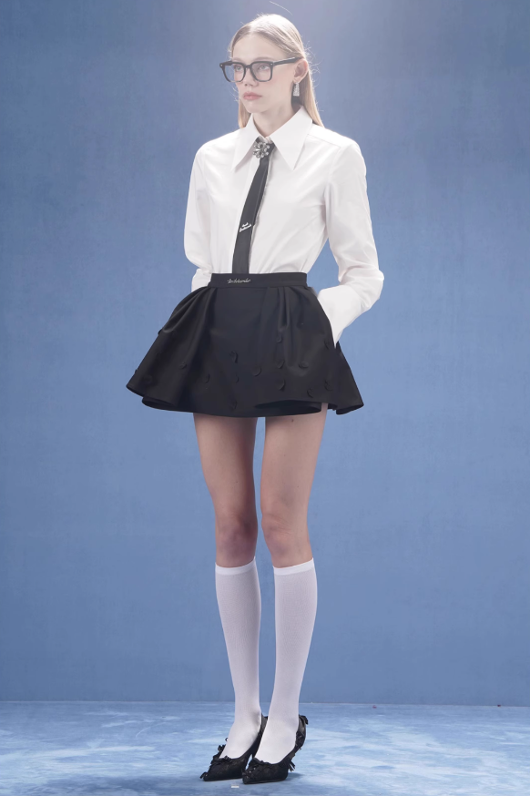 Silver Letter-printed Tie Collegiate-style White Shirt