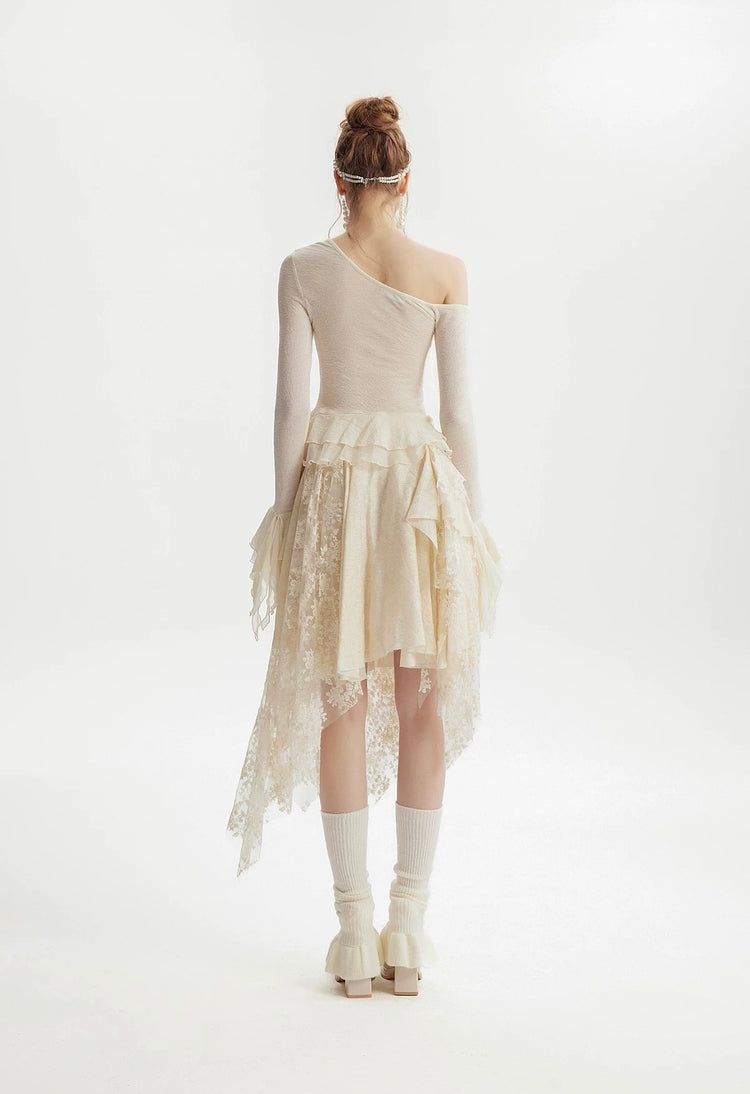 One-Shoulder Floral Decorated Ruffle Top
