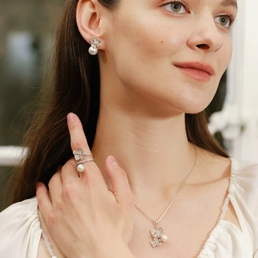 Blooming Dream Pearl Petal Ring