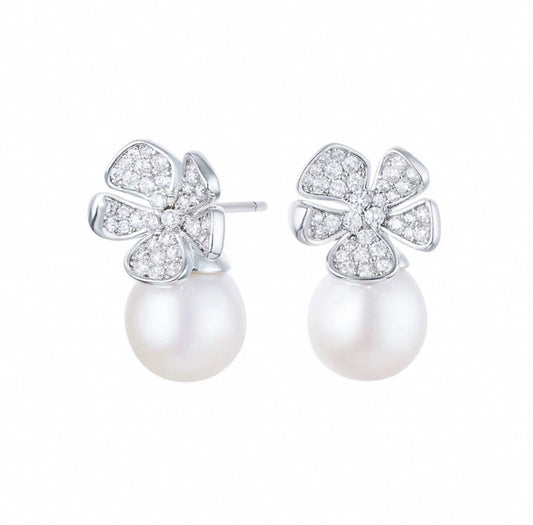 Blooming Dream Pearl Petal Earrings
