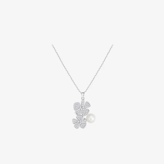 Blooming Dream Pearl Petal Necklace