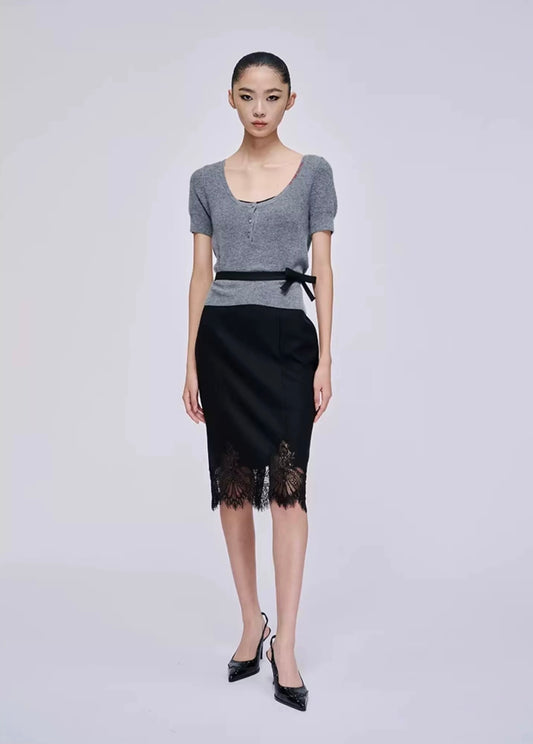 Low-Neck Knit Short-Sleeve Top