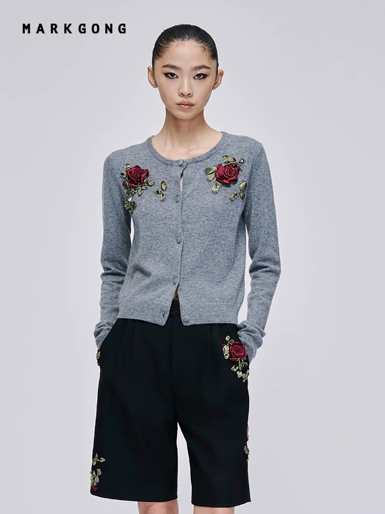 Round-Neck Ribbon Embroidery Knit Cardigan