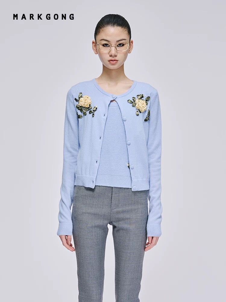 Round-Neck Ribbon Embroidery Knit Cardigan