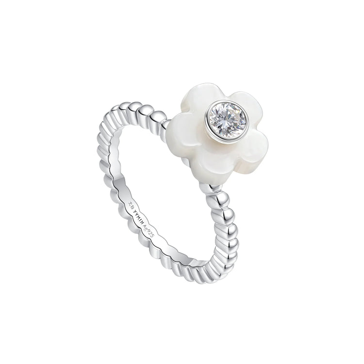 Paradise / Nacre Flower Ring