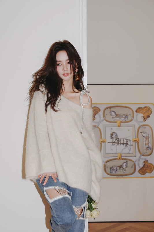 White Alpaca Wool Off-shoulder Sweater