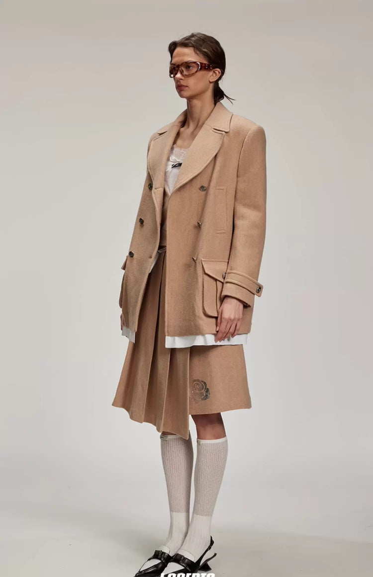 Silhouette Design Wool Short Coat