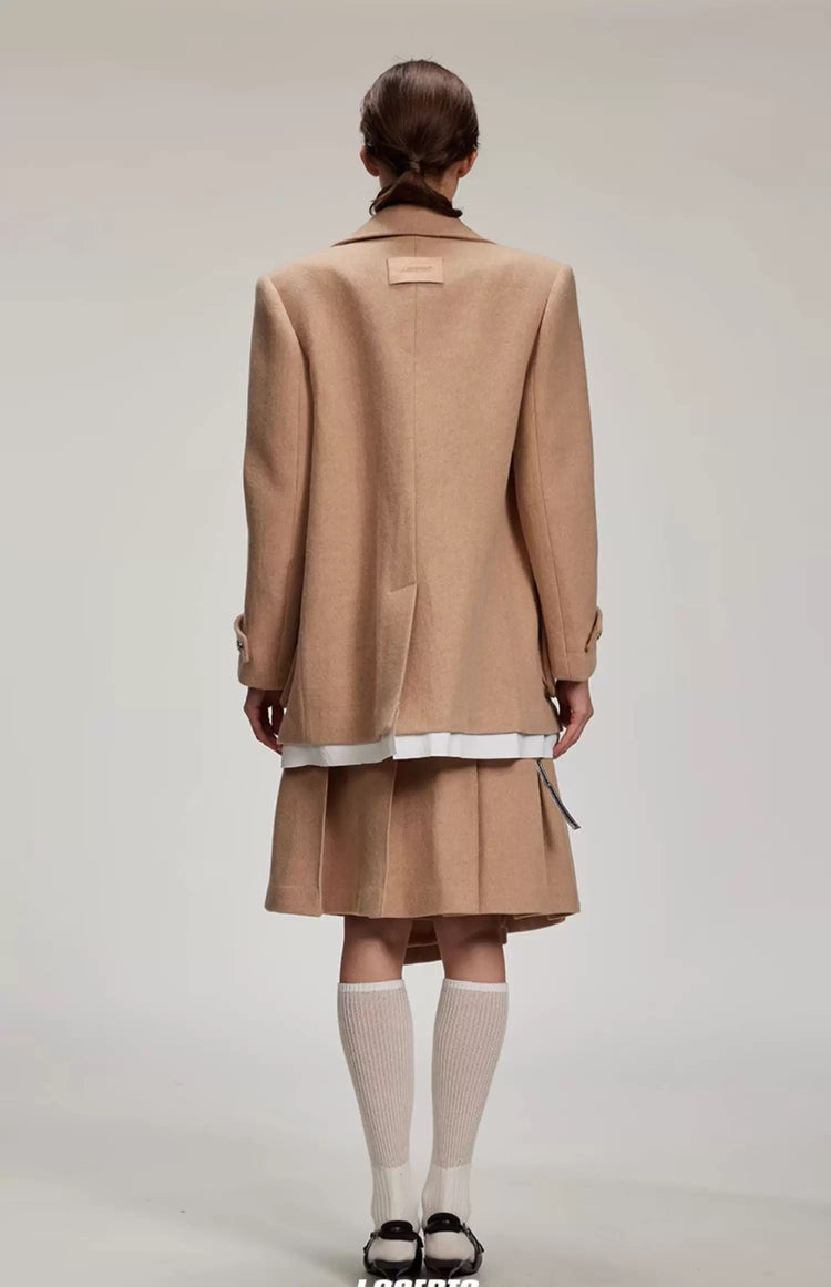 Silhouette Design Wool Short Coat