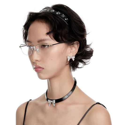 Closely Set Bow-tie Acetate Necklace
