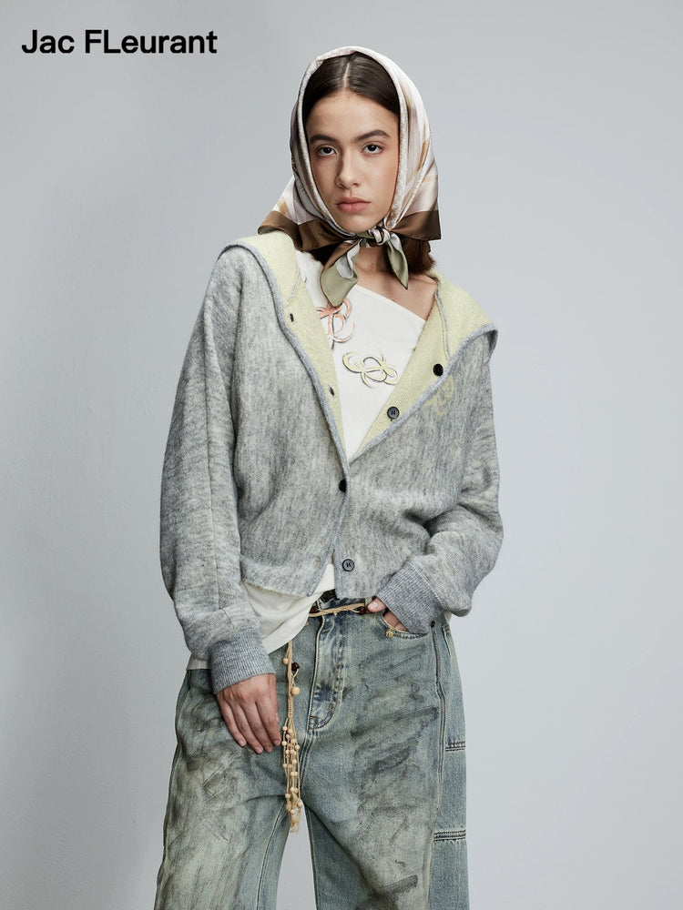 Jacquard Navy-collar Logo Cardigan