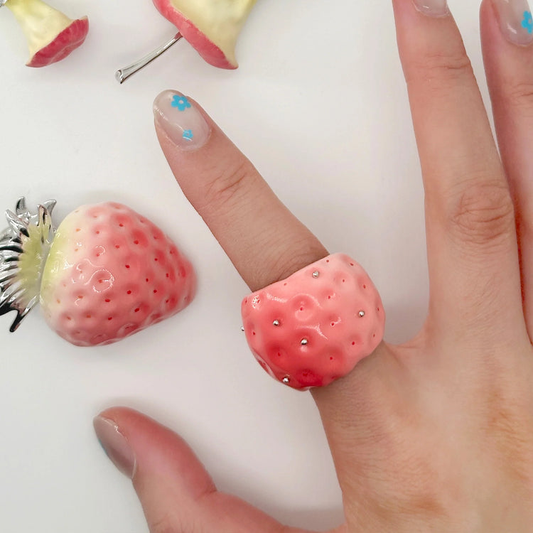 Paradise / Strawberry Fruit Ring