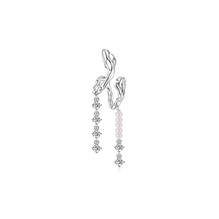 Free-spirited - Dangling Pearl Zircon Ear Clips