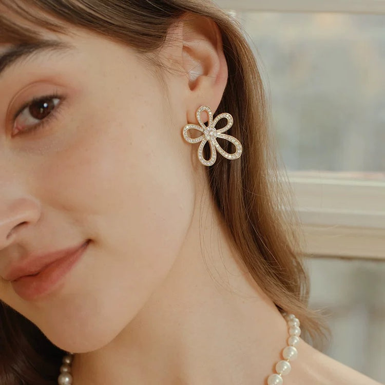 Lace Large Flower Pearl Earrings